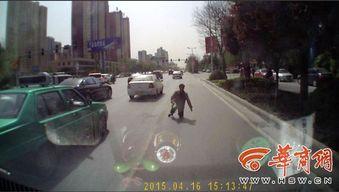 欧美老人碰瓷图片,真相令人咋舌!